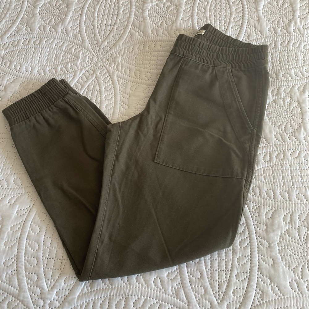 TNA Cargo Pant size XS